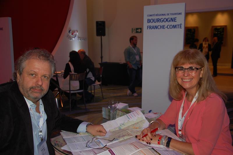 Marcelo Cukierkorn, da Bon Voyage, e Emmanuelle Hervieu, do Turismo de Bourgogne
