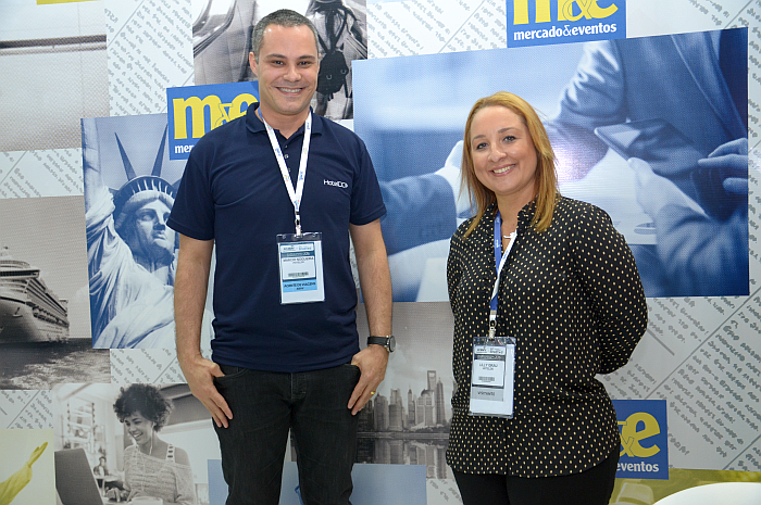 Marcio Nogueira, diretor de Vendas da HotelDo, e Lilian Grau, global marketing director B2B da Best Day Travel Group Marcio Nogueira, diretor de Vendas da HotelDo, e Lilian Grau, global marketing director B2B da Best Day Travel Group