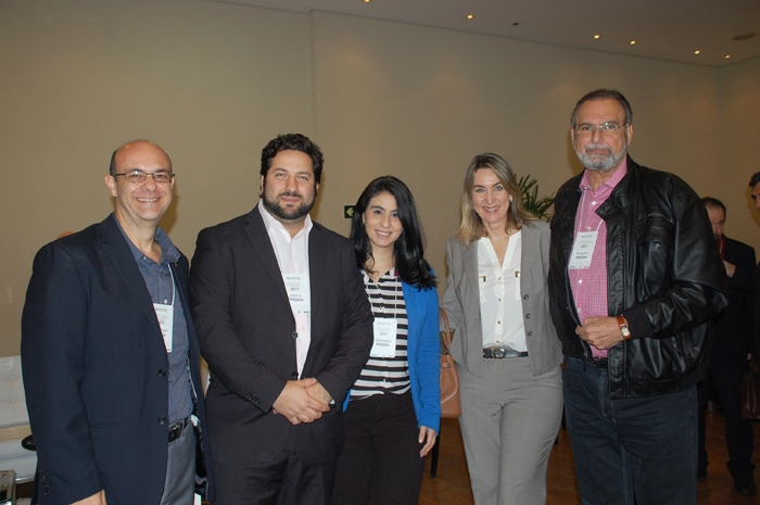 Marcos Professiori, da Skytours, Vitor Bauab e Luciana Fernandes, do M&E, Luciane Leite, da Reed Exhibitions, e Ibrahim Geroges Tahtouh, da itMICE