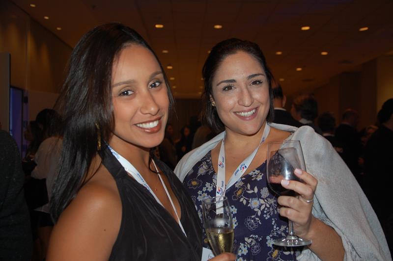 Priscila Pereira, da Travel Place, e Jeanne Drumond, da Plantel