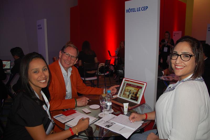 Priscila Pereira, da Travelplace, Jean-Claude Bernard, do Hotel Le Cep, e Jeanne Drumond, da Plantel