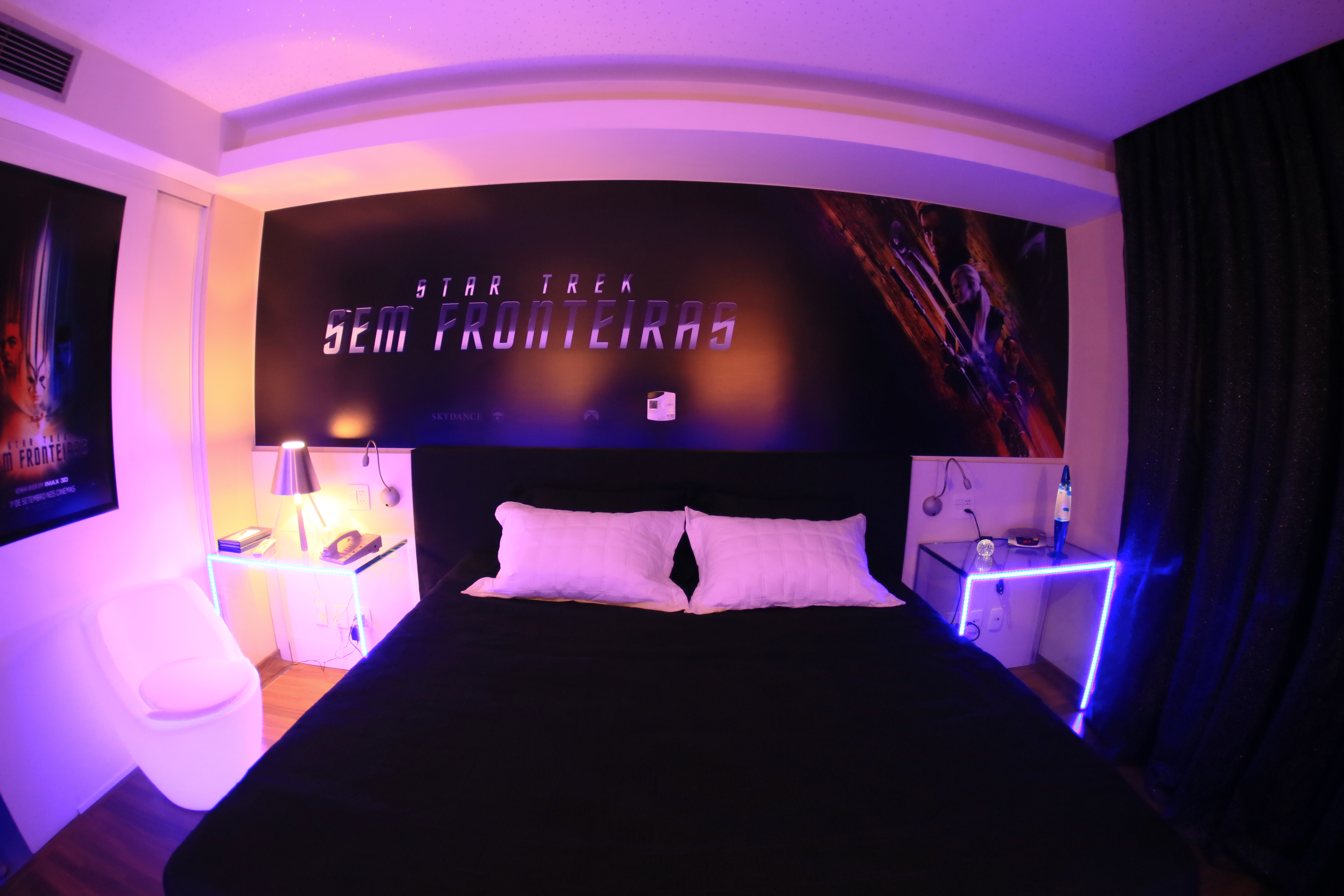 Quarto do Star Trek tem cartazes do novo filme da franquia Quarto do Star Trek tem cartazes do novo filme da franquia