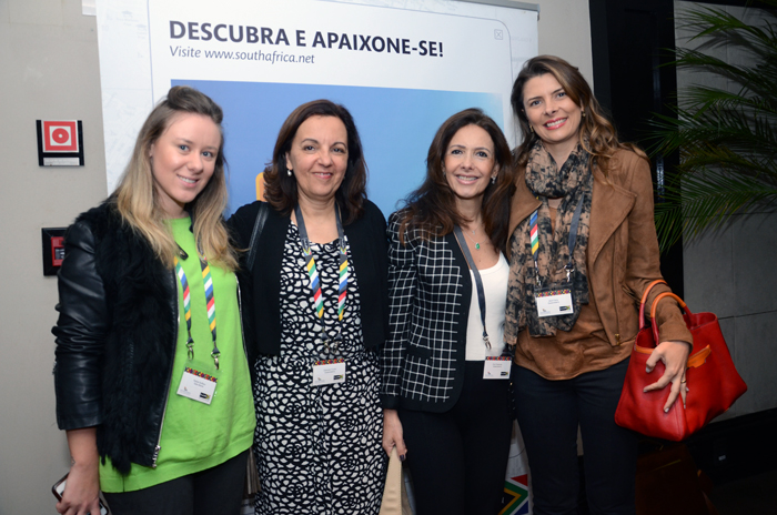Rafaela Buffara, da Sete Mares, com Deborah Trunkl, Eby Piaskowy e Merli Feria, da Queensberry