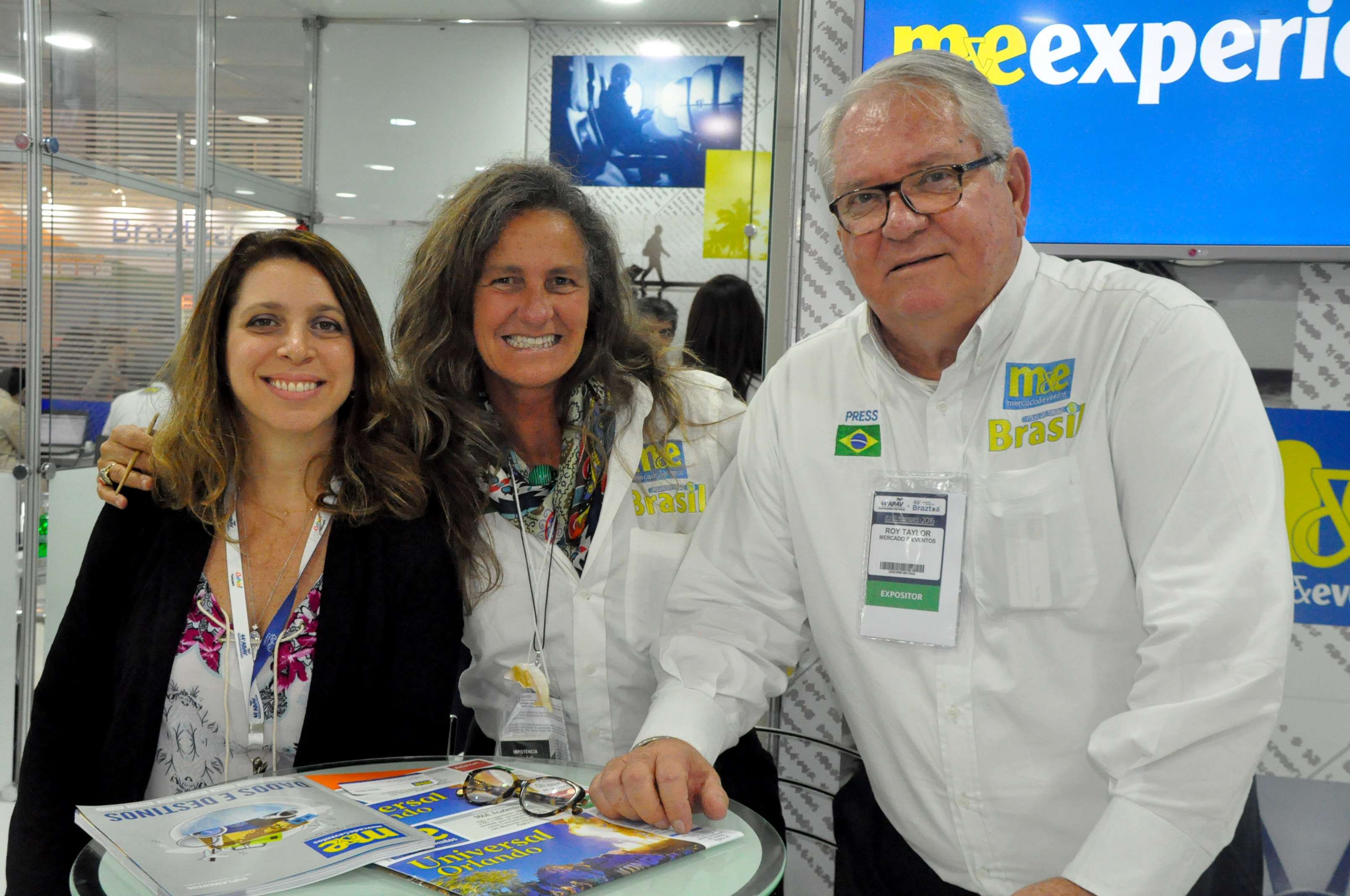 Renata Cohen, de Israel, com Mari Masgrau e Roy Taylor, do M&E Renata Cohen, de Israel, com Mari Masgrau e Roy Taylor, do M&E