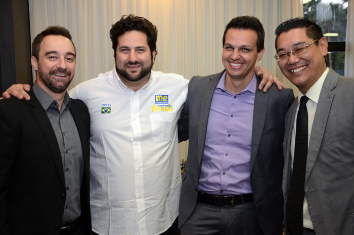 Renato Kiste, Marcel Ito e Alexandre Pinto, da Shift, com Vitor Bauab, do M&E Renato Kiste, Marcel Ito e Alexandre Pinto, da Shift, com Vitor Bauab, do M&E