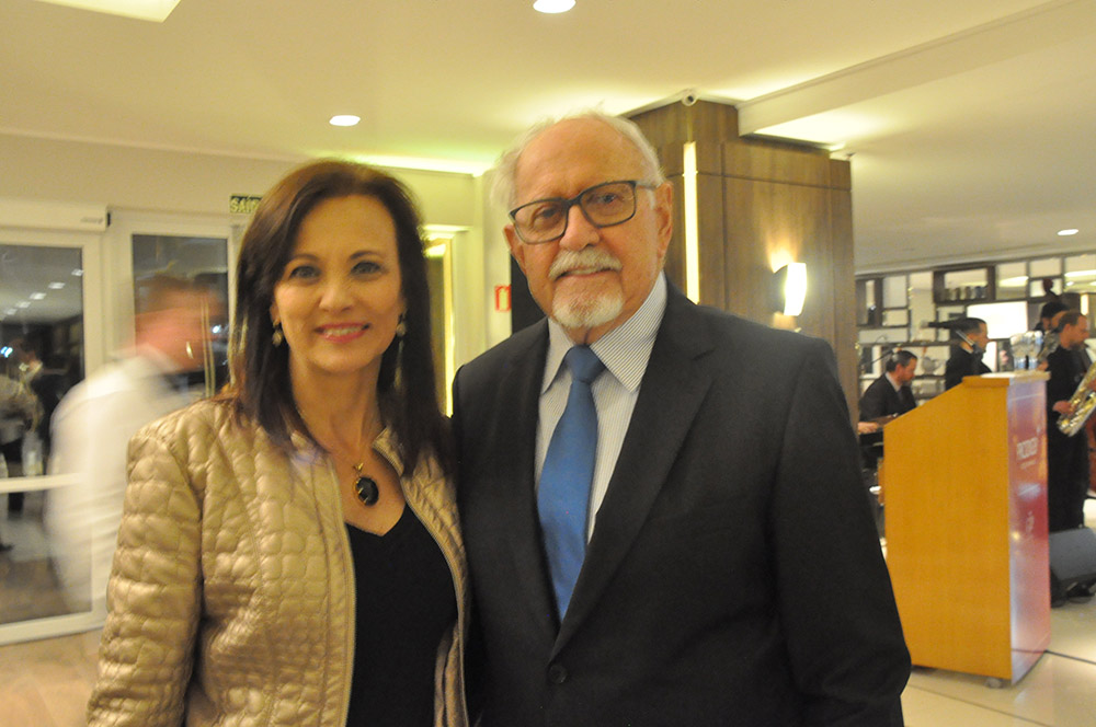 Rosa Volker, secretária de turismo de Gramado e Horst Volk Rosa Volker, secretária de turismo de Gramado e Horst Volk