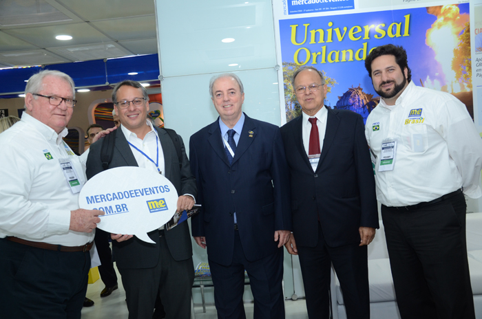 Roy Taylor, do M&E, Antônio Pedro, secretário de  Turismo da cidade do Rio de Janeiro, Nilo Sérgio Félix, secretário de Turismo do Estado do RJ, Adolfo Martins e Vitor Bauab, do M&E