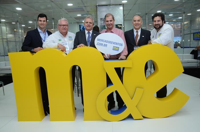 Rubens Schwartzmann, presidente da Abracorp, Roy Taylor, do M&E, Edmar Bull, presidente da Abav NAcional, Mauro Schwartzmann, da Costa Brava, João Sabino, executivo da Abav, e Vitor Bauab, do M&E