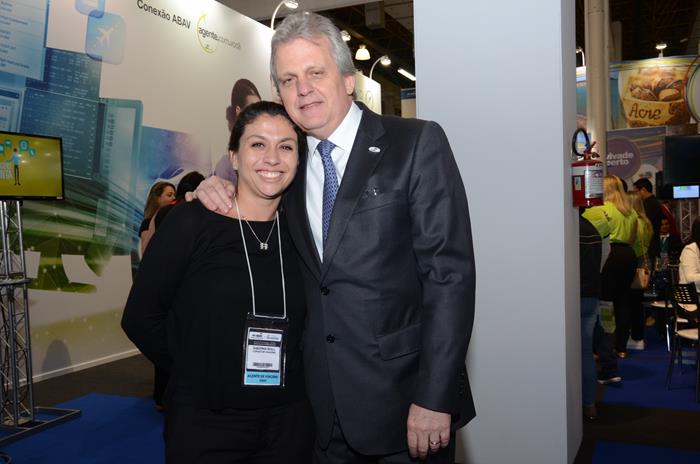 Sabrina Bull, da Copastur Viagens, e Edmar Bull, presidente da Abav Nacional