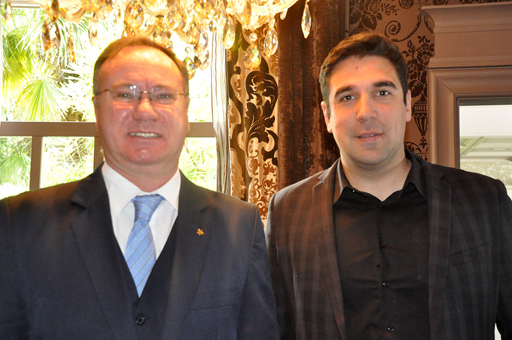 Umberto Beltramea, gerente-geral do St Andrews e Lucas Dócolas, ger