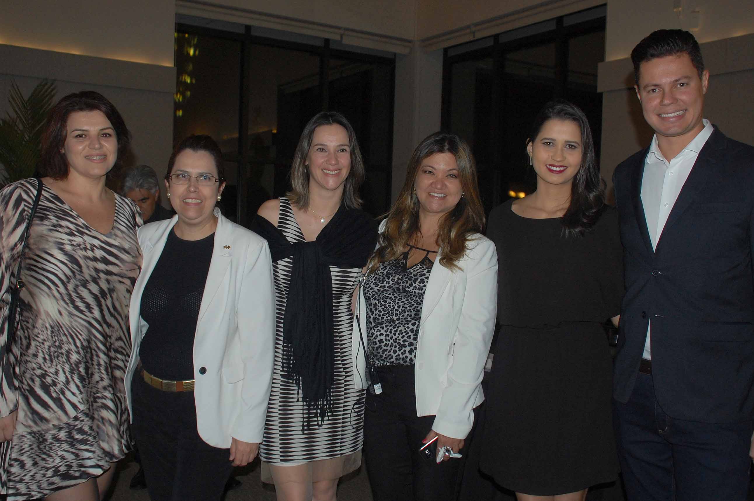 Valéria Mariotti, do Paraná Turismo, Célia Grenteski, do Bourbon, Fernanda Fedrigo, do Polo Iguassu, Kassia Toyto, da Celebra Eventos, Moaby Tavares e Basileu Tavares, do ICVB