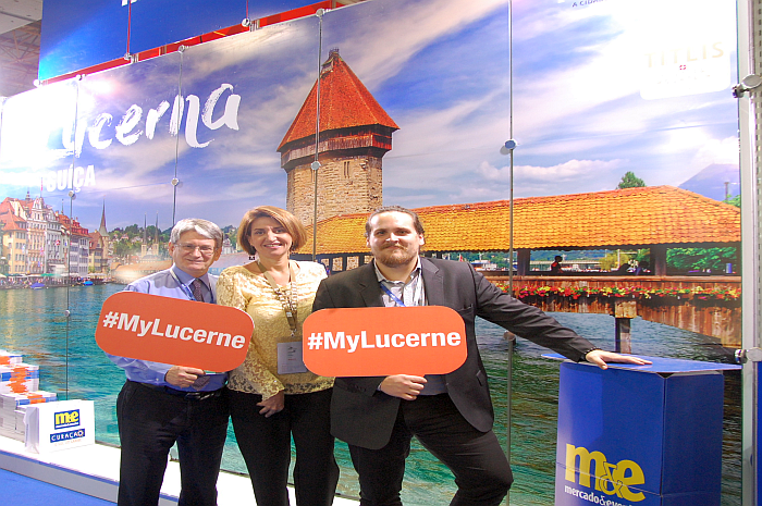 Vanda Catao, do Turismo de Lucerna, entre Miguel Andrade e Marcelo Andrade, ambos da Transmundi Viagens Vanda Catao, do Turismo de Lucerna, entre Miguel Andrade e Marcelo Andrade, ambos da Transmundi Viagens