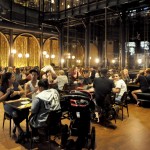 Área de restaurante do Chocolate Emporium