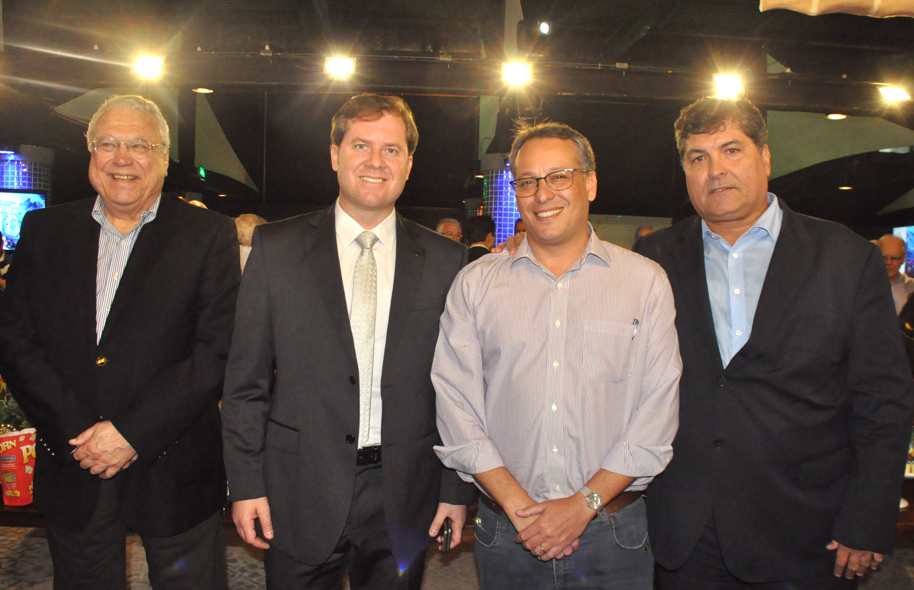 Paulo Protássio, presidente da ACRJ, Marx Beltrão, Ministro do Turismo, Antonio Pedro Figueira de Mello, secretário de Turismo do Rio de Janeiro, e Sávio Neves, diretor do Trem do Corcovado e sócio-diretor do AquaRio Paulo Protássio, presidente da ACRJ, Marx Beltrão, Ministro do Turismo, Antonio Pedro Figueira de Mello, secretário de Turismo do Rio de Janeiro, e Sávio Neves, diretor do Trem do Corcovado e sócio-diretor do AquaRio