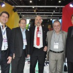 Alex Bonareti, do Beto Carrero, Valdir Walendowsky, secretário de Turismo de Santa Catarina, Oscar Lalin e Daniel Itzkovici, da FlechaBus Viajes, e Rogério Siqueira, do Beto Carrero