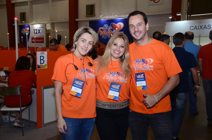 Ana Paula Oliveira e Ana Cecilia Rossi, da Flytour, com Eloi Khouri, da Eko