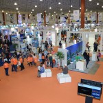 Bem organizado, o evento conta com painel de senha de atendimento