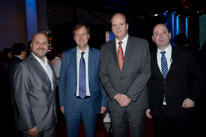 Carlos Vazquez, da Esferatur, Jean-Marc Pouchol, diretor geral para America do Sul da AirFrance KLM, Ralf Aasmann, da AirTKT, e Fabio Lessa, da AirFrance KLM Carlos Vazquez, da Esferatur, Jean-Marc Pouchol, diretor geral para America do Sul da AirFrance KLM, Ralf Aasmann, da AirTKT, e Fabio Lessa, da AirFrance KLM