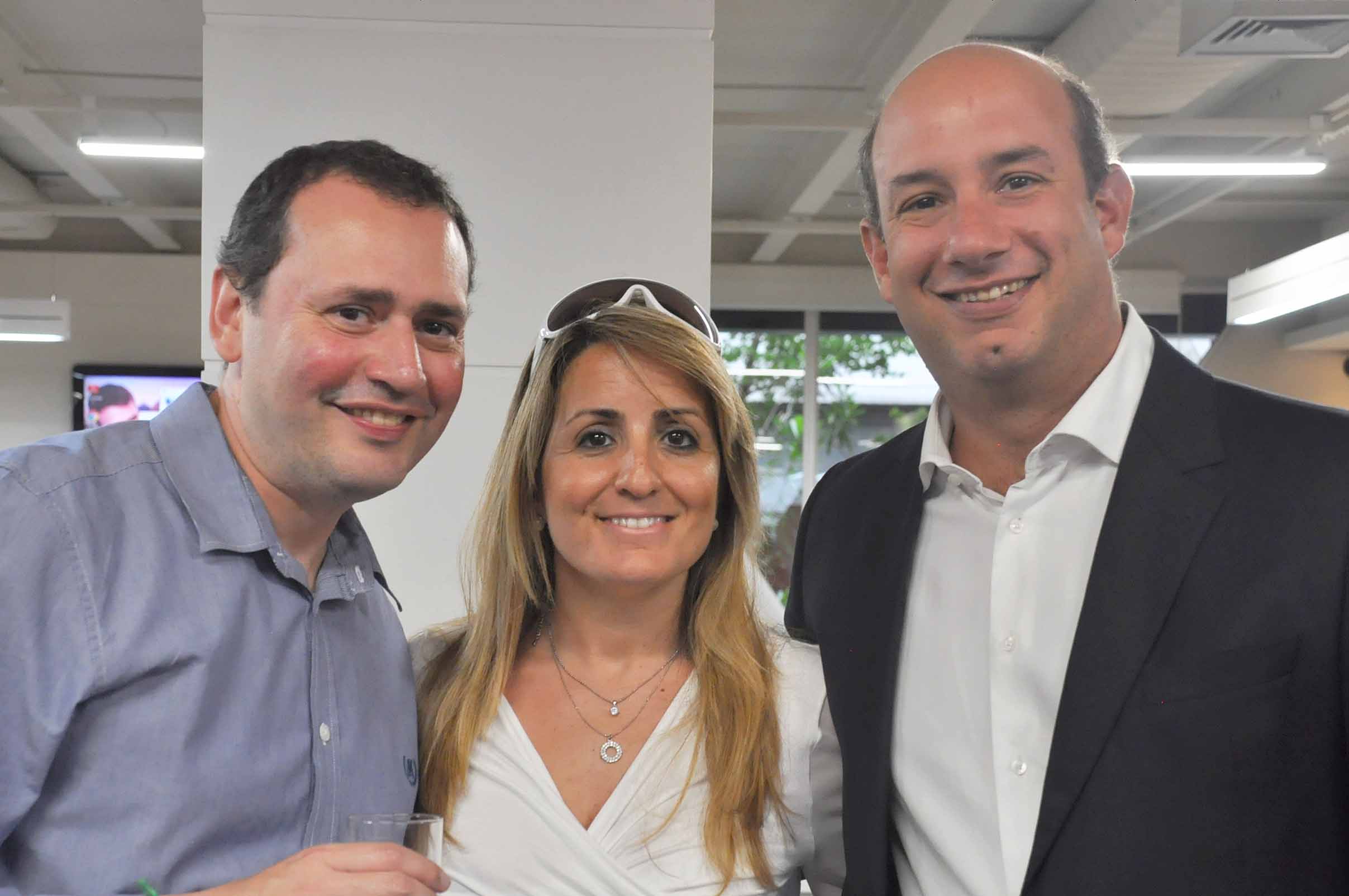 Daniel Aragon e Marta Oquillas, da Iberia-British Airways, com Alexander Haim, da R11