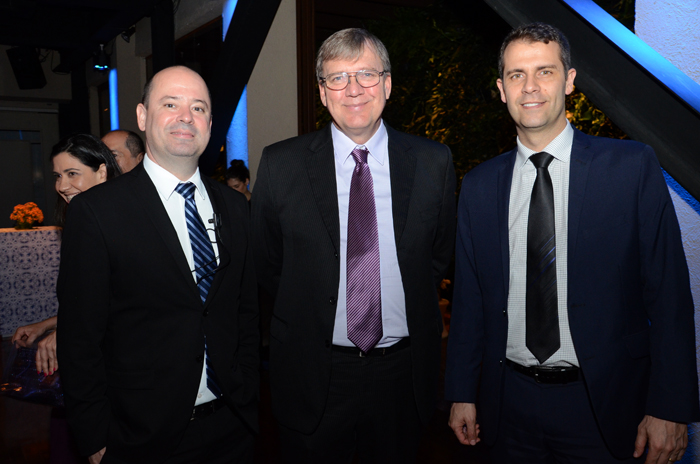 Fabio Lessa, da AirFrance KLM, Márvio Mansur e Peter Weber, da Sky Team Fabio Lessa, da AirFrance KLM, Márvio Mansur e Peter Weber, da Sky Team