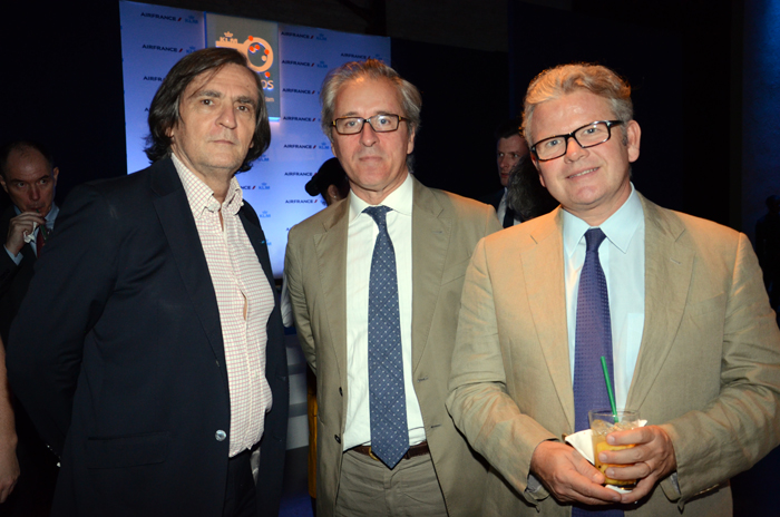 Jean-Phillipe Pérol, da Atout France, Henri Hourcade, da AirFrance KLM, e Patrick Roux, senior vice-presidente Alliances AirFrance KLM Jean-Phillipe Pérol, da Atout France, Henri Hourcade, da AirFrance KLM, e Patrick Roux, senior vice-presidente Alliances AirFrance KLM