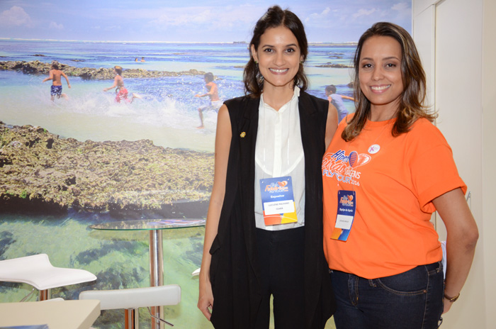 Lucilene Palhano, da Setur-CE, e Jordane Araújo, da Flytour Lucilene Palhano, da Setur-CE, e Jordane Araújo, da Flytour
