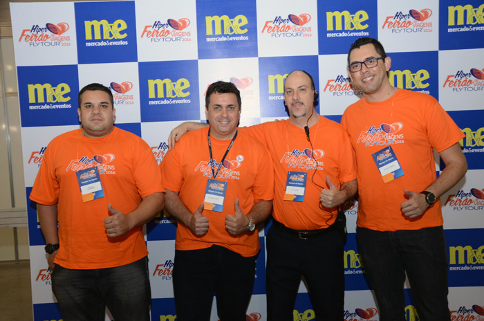 Marcos Rodrigues, alexandre Gomes, Ary Xavier e Matheus Pompeu, da Flytour Marcos Rodrigues, alexandre Gomes, Ary Xavier e Matheus Pompeu, da Flytour