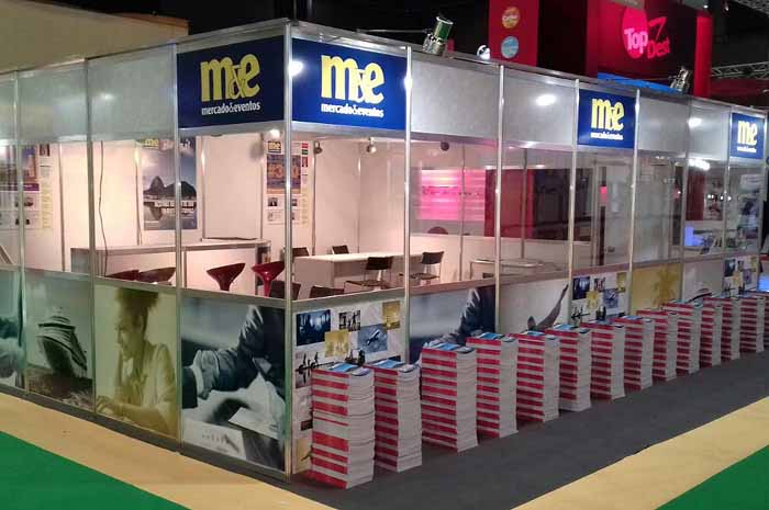 Mercado & Eventos levou 15 mil edições especiais para distribuir ao público na FIT