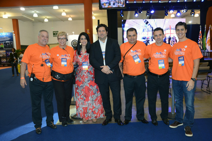 Michael Barkoczy, Barbara Picolo, da Flytour, Luciana Fernandes e Vitor Bauab, do M&E, Daniel Firmino, Fabio Rossi e Christiano Oliveira, da Flytour Michael Barkoczy, Barbara Picolo, da Flytour, Luciana Fernandes e Vitor Bauab, do M&E, Daniel Firmino, Fabio Rossi e Christiano Oliveira, da Flytour