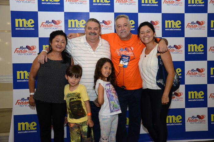 Michael Barkoczy, da Flytour, com a família Callegari