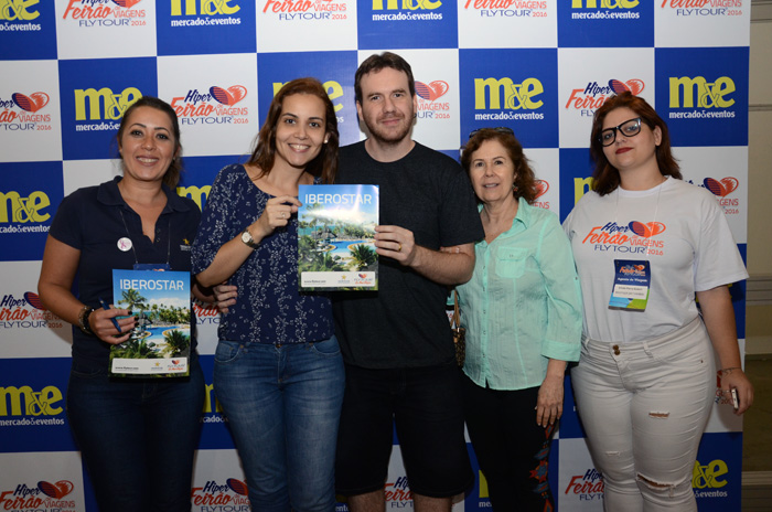Nas pontas, Renata Leite, do Iberostar, e Ericka Pierry, da Boutique do Turismo, concluiem venda para Iberostar Nas pontas, Renata Leite, do Iberostar, e Ericka Pierry, da Boutique do Turismo, concluiem venda para Iberostar