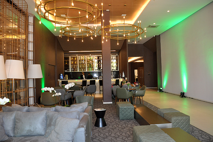 O lobby impressiona pela elegância