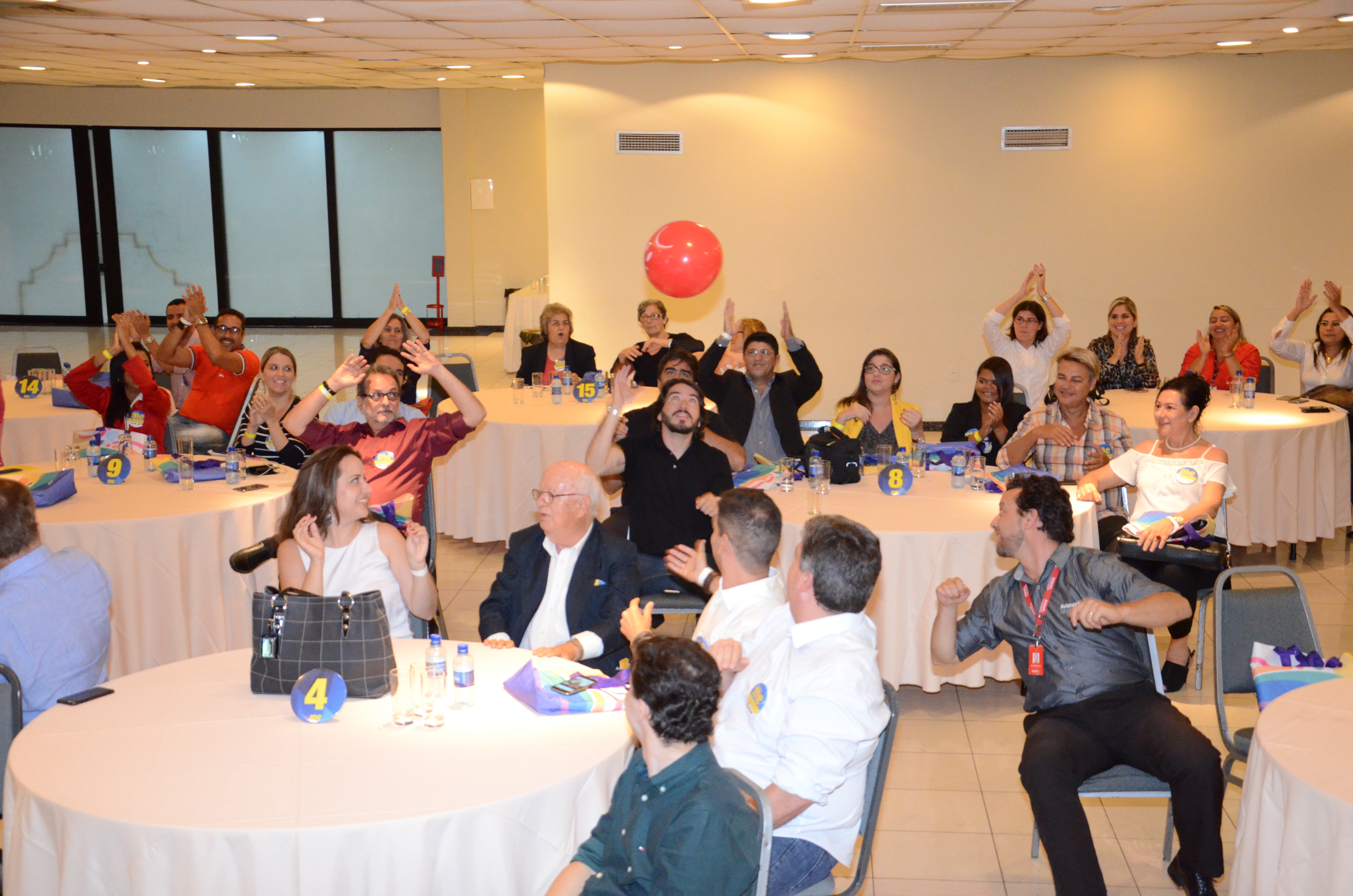 Público interage com o palestrante Marcos Zanqueta Público interage com o palestrante Marcos Zanqueta