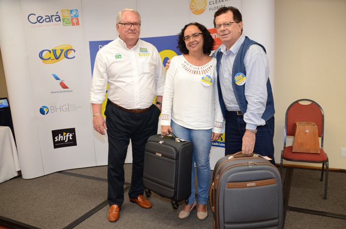 Roy Taylor, do M&E, Ana Gardenia, da Gardenia Tur, e Vandevilson Daniel, da Daniel Booone Viagens Roy Taylor, do M&E, Ana Gardenia, da Gardenia Tur, e Vandevilson Daniel, da Daniel Booone Viagens