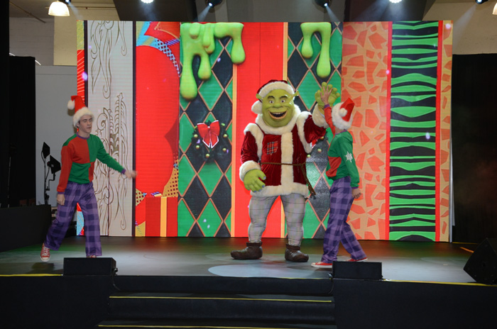 Shrek faz a festa no feirão da Flytour Shrek faz a festa no feirão da Flytour