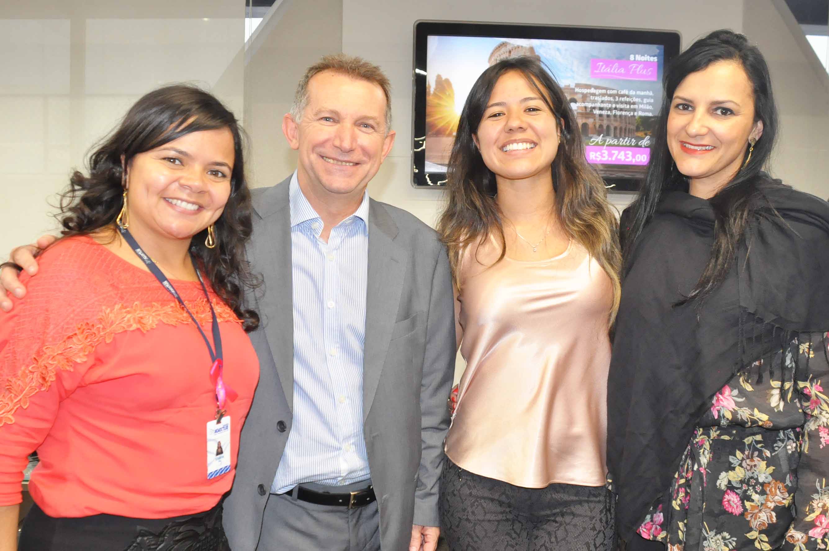 Silvana Oliveira, da Agaxtur, Luis Quaggio e Claudia Marinaro, da Tap, e Alessandra Feitosa, da Air Europa