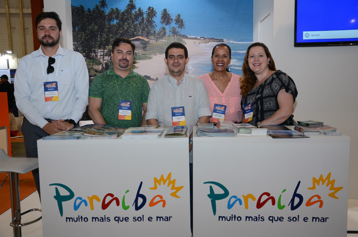 Uirá Colaço, do Grupo Casa Branca, e Jorge Netto, da Netuanah Praia Hotel, Luciano Lapa, da PBTUR, Izilda Penido, do Tropical, e Celise Salgado, da Rede Nord de Hotéis Uirá Colaço, do Grupo Casa Branca, e Jorge Netto, da Netuanah Praia Hotel, Luciano Lapa, da PBTUR, Izilda Penido, do Tropical, e Celise Salgado, da Rede Nord de Hotéis