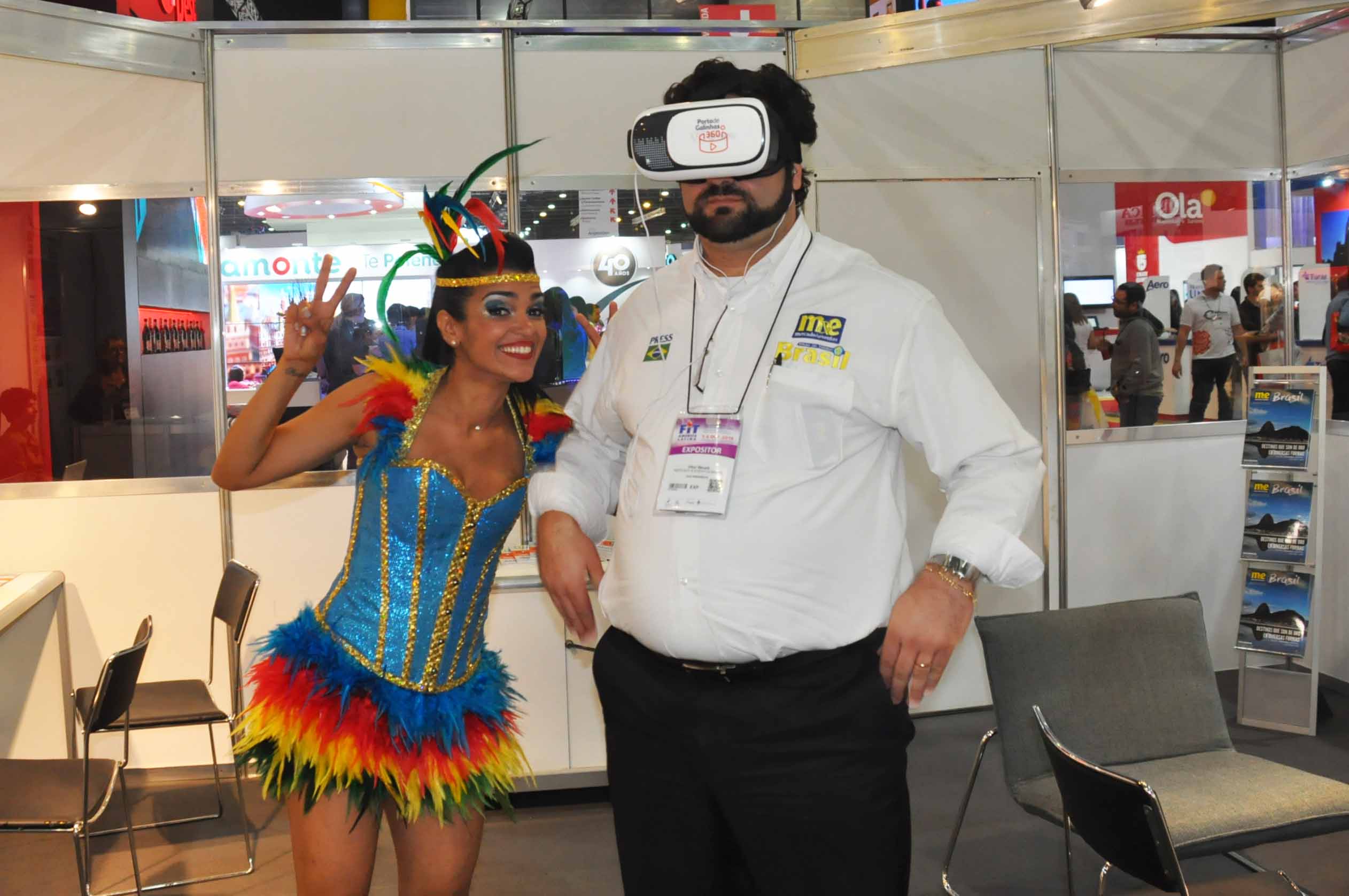 Vitor Bauab, do M&E testou os óculos de realidade virtual de Porto de Galinhas