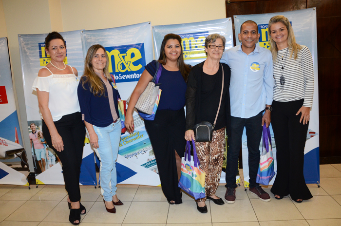 Yrwana Guerra, da Setur-CE e Regina Biondi, do Enotel, com agentes de viagens Yrwana Guerra, da Setur-CE e Regina Biondi, do Enotel, com agentes de viagens