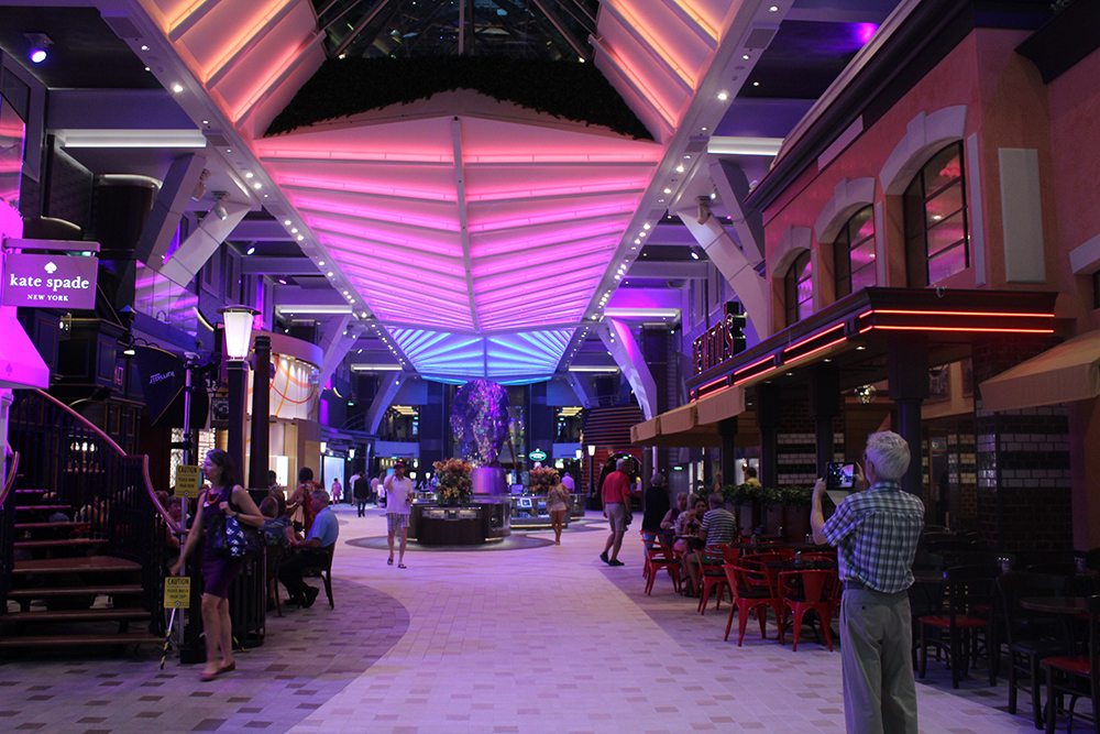 A Broadway do Harmony of the Seas