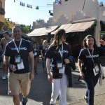Agentes na entrada do Busch Gardens