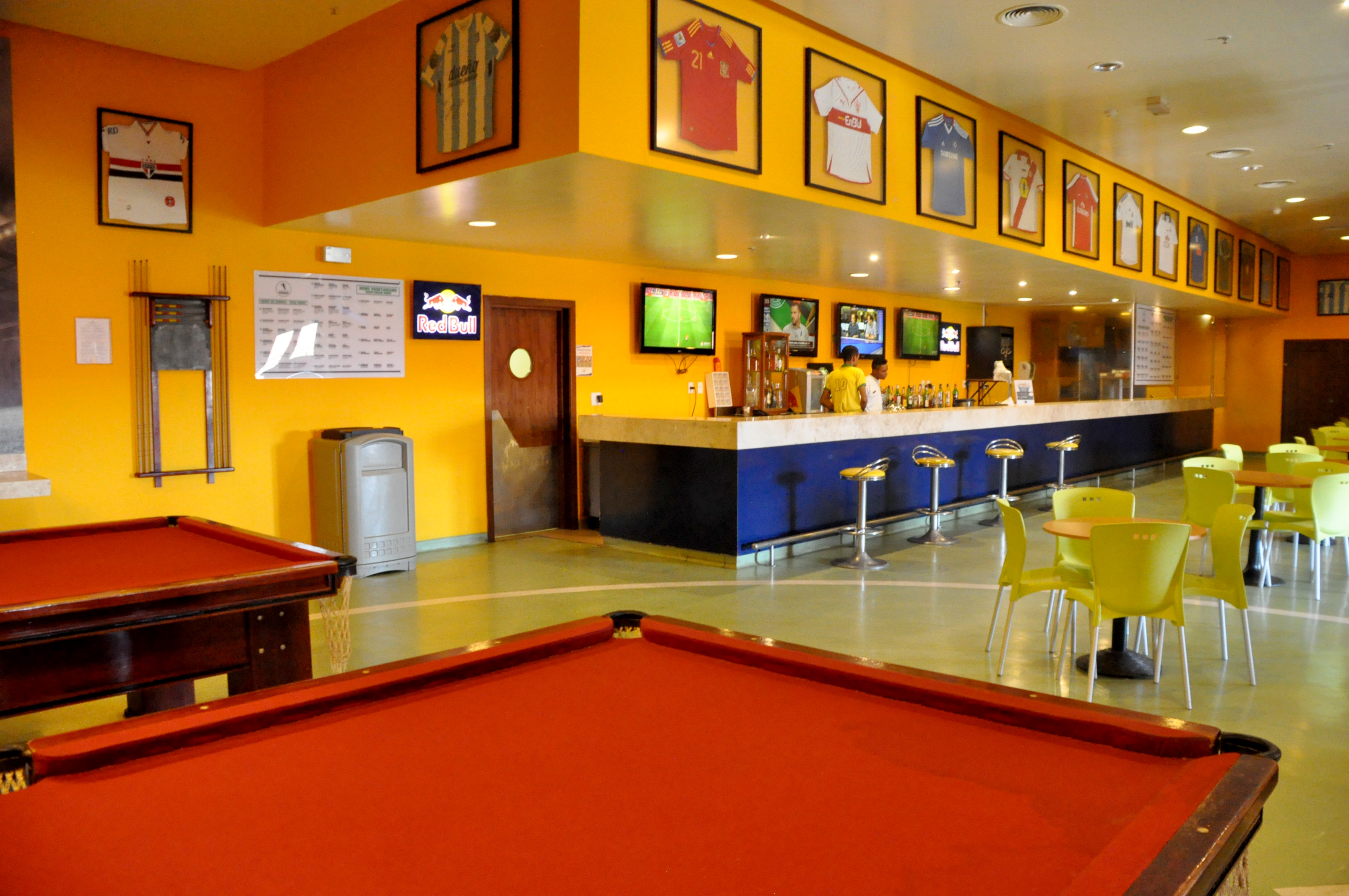 Bar Maracanã só fecha às 05h00 da manhã