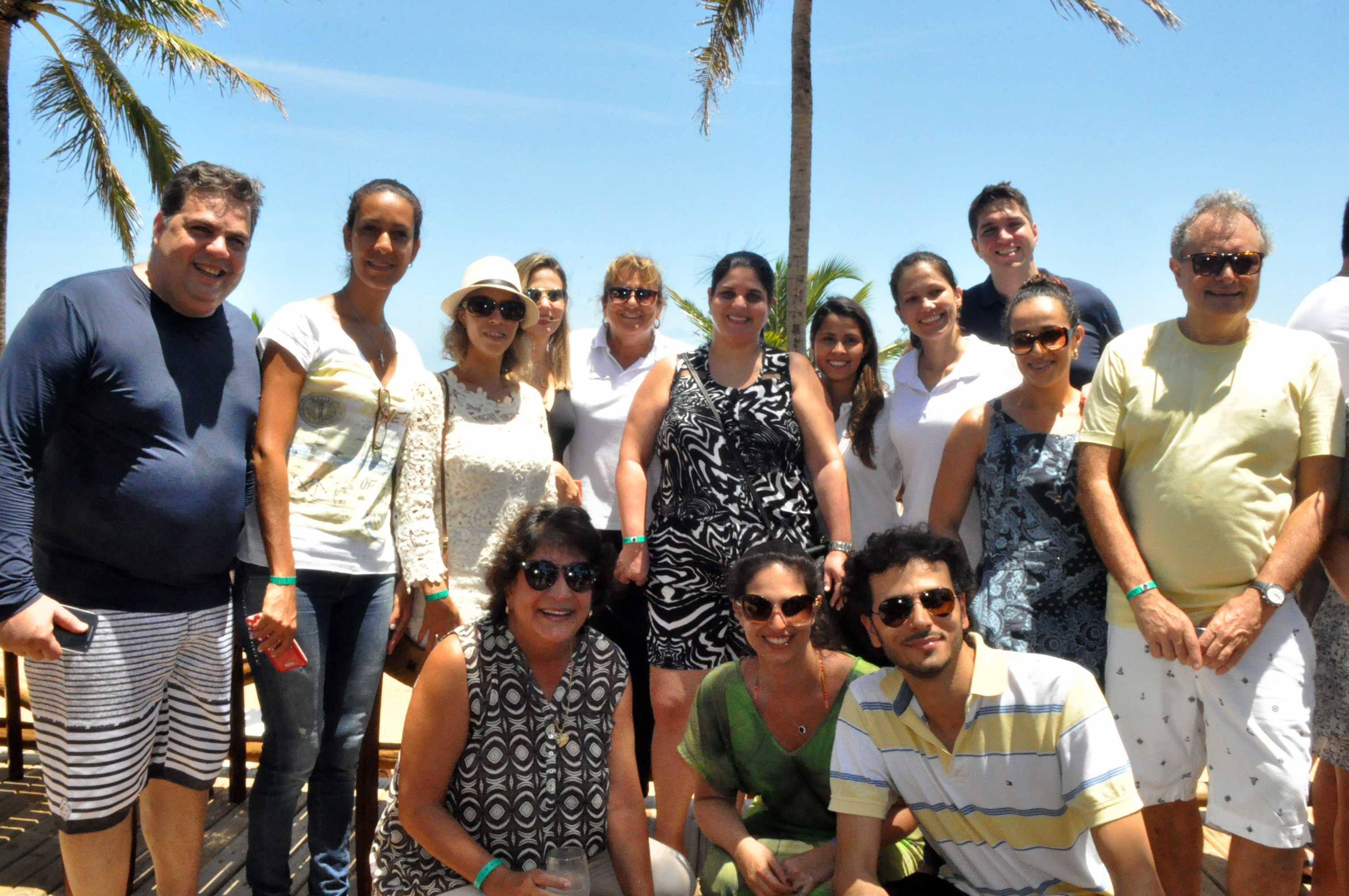 Bar Premium na praia reuniu os convidados para um coquetel