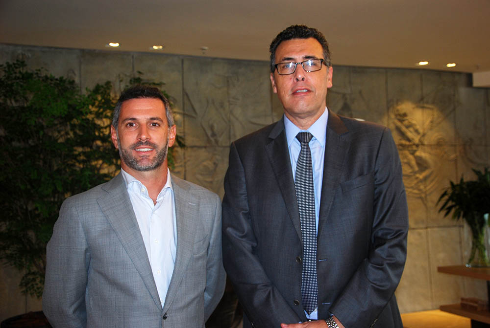 Cristian Bernardi, diretor de Marketing e Vendas da Meliá e Plínio Souza, gerente-geral Cristian Bernardi, diretor de Marketing e Vendas da Meliá e Plínio Souza, gerente-geral