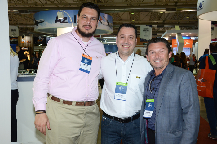 Daniel Brunold, da Azul Viagens, Israel Troão e Adriano Aguiar, da Hertz
