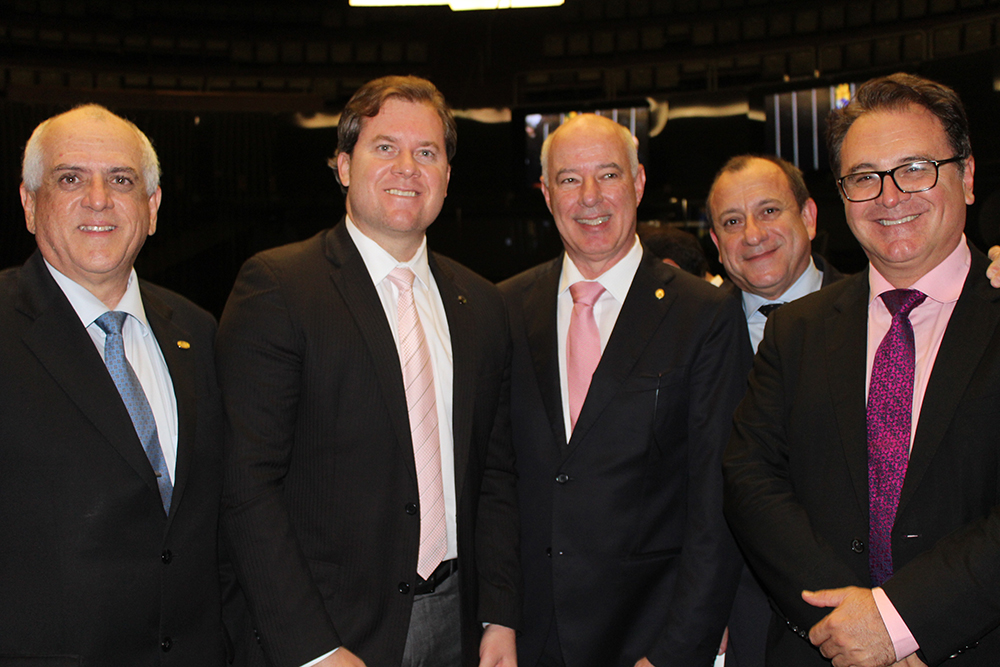 Dilson Fonseca com Marx Beltrão, José Linhares, Herculano Passos e Vinícius Lummertz Dilson Fonseca com Marx Beltrão, José Linhares, Herculano Passos e Vinícius Lummertz