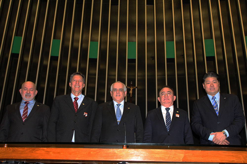 Dilson Fonseca com a diretoria da ABIH Dilson Fonseca com a diretoria da ABIH