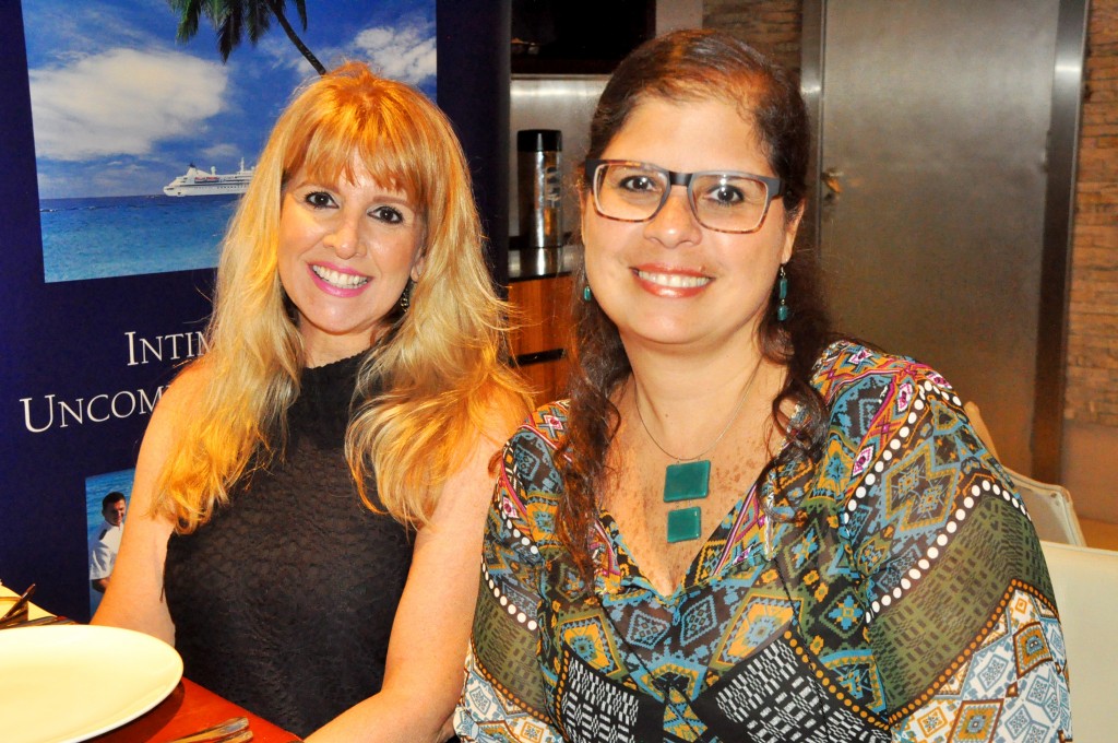 Georgiana Antonini, da GTI Viagens e Turismo, e Marcia Medeiros, da New It
