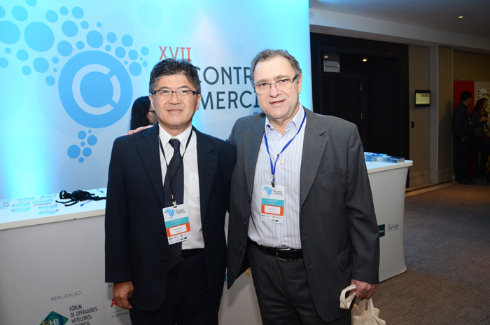 Gervasio Tanabe, da Abracorp, e Daniel Guijarro, da Hotelaria Brasil Gervasio Tanabe, da Abracorp, e Daniel Guijarro, da Hotelaria Brasil
