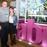 João Bueno, da ABR, com Viviane Amadei, do Best Western